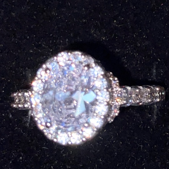 Vintage looking silver ring in size 7 - Picture 2 of 4